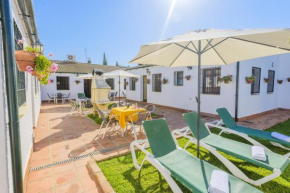 Spacious Villa in Rivero de Posadas with Private Pool.